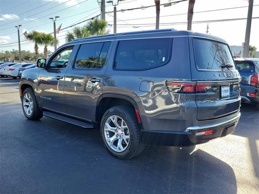 2022 Jeep Wagoneer Series II 4x2