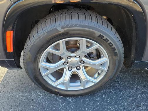 2022 Jeep Wagoneer Series II 4x2