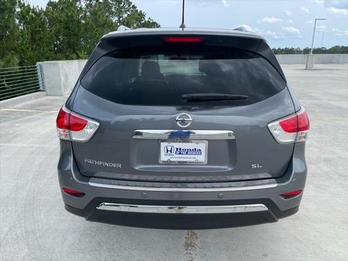 2016 Nissan Pathfinder SL