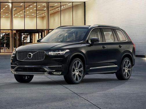 2016 Volvo XC90 T6 Momentum
