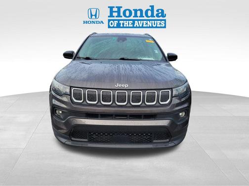 Granite Crystal Metallic Clearcoat 2022 Jeep Compass Latitude