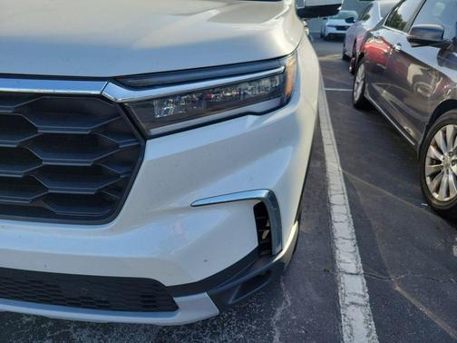 Platinum White 2025 Honda Pilot EX-L