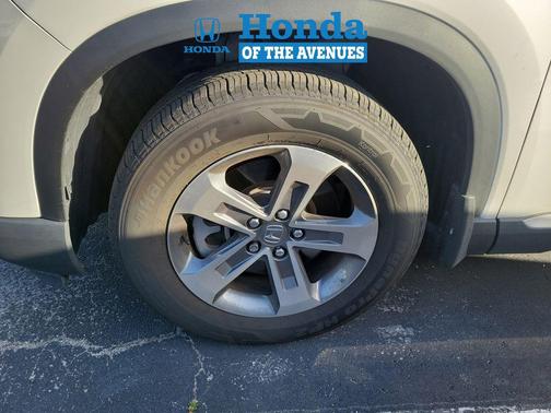 Platinum White 2025 Honda Pilot EX-L