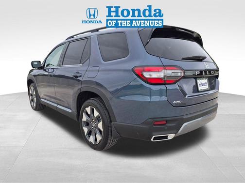 Smoke Blue Pearl 2026 Honda Pilot Touring 8-Passenger