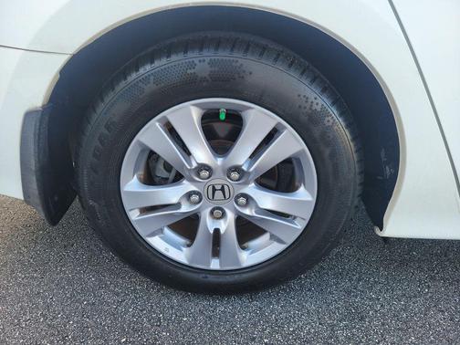 White Orchid Pearl 2012 Honda Accord SE