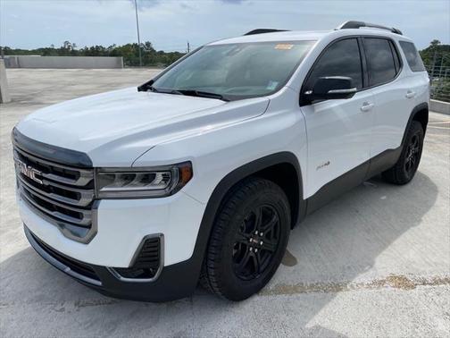 2023 GMC Acadia AWD AT4