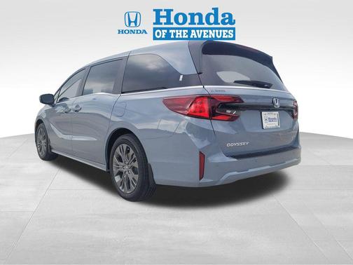 Sonic Gray Pearl 2026 Honda Odyssey Touring