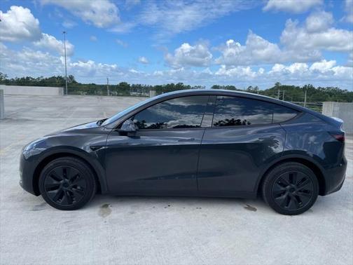 2025 Tesla Model Y Long Range Dual Motor All-Wheel Drive