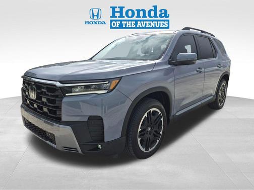 Sonic Gray Pearl 2026 Honda Pilot Touring 8-Passenger