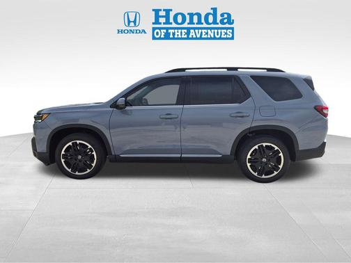 Sonic Gray Pearl 2026 Honda Pilot Touring 8-Passenger