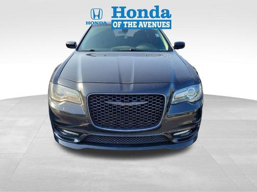 Gloss Black 2022 Chrysler 300 Touring