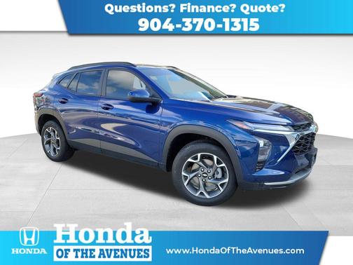 Blue Glow Metallic 2024 Chevrolet Trax LT