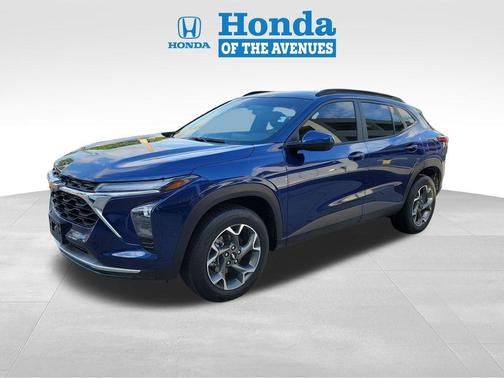 Blue Glow Metallic 2024 Chevrolet Trax LT