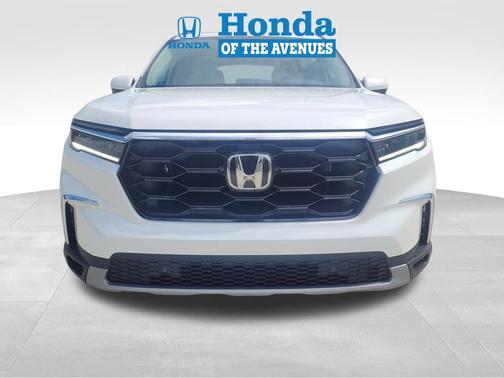 2025 Honda Pilot Touring 8-Passenger