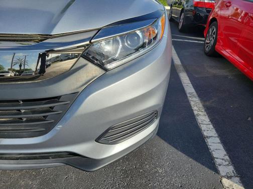 Lunar Silver Metallic 2019 Honda HR-V LX