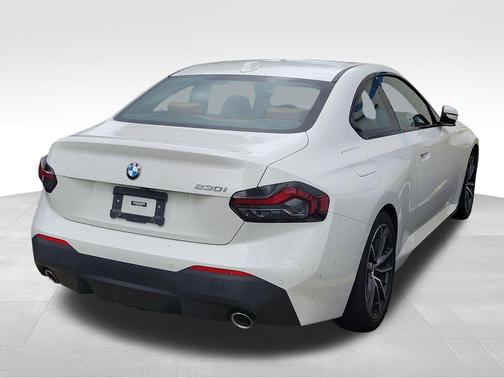 Alpine White 2023 BMW 230 i