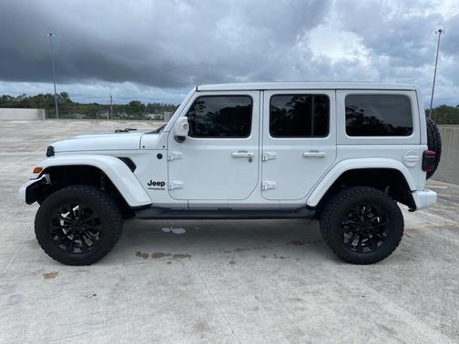 2022 Jeep Wrangler Unlimited Sahara