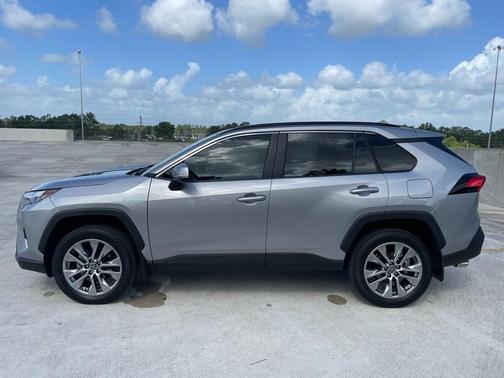 2024 Toyota RAV4 XLE Premium