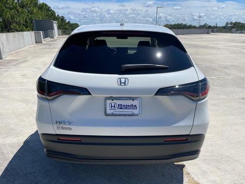 2026 Honda HR-V LX
