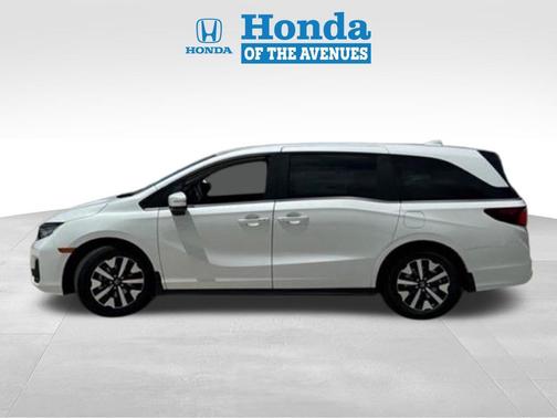 Platinum White Pearl 2026 Honda Odyssey EX-L