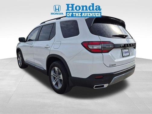 Platinum White Pearl 2026 Honda Pilot EX-L