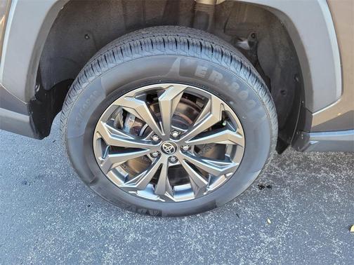 2022 Toyota RAV4 Hybrid XLE Premium