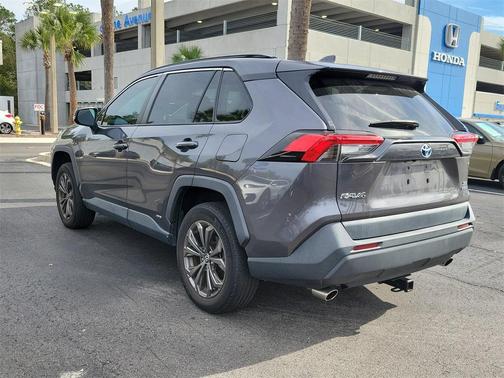 2022 Toyota RAV4 Hybrid XLE Premium