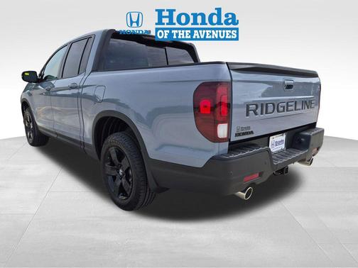 Sonic Gray Pearl 2026 Honda Ridgeline Black
