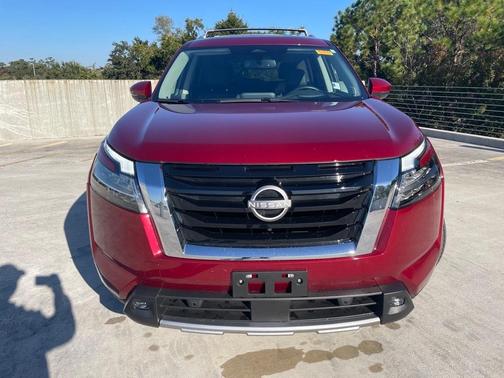 2022 Nissan Pathfinder Platinum 4WD