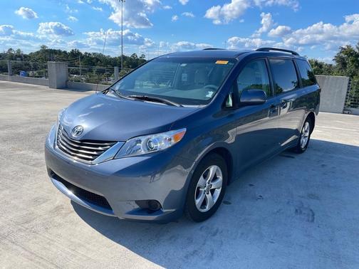 2014 Toyota Sienna SE