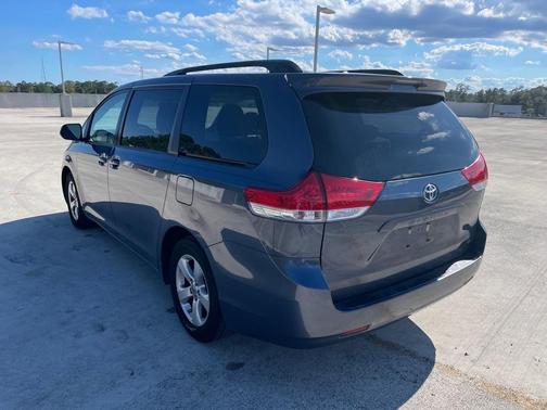 2014 Toyota Sienna SE