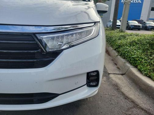 Platinum White 2023 Honda Odyssey Elite