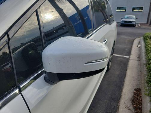 Platinum White 2023 Honda Odyssey Elite