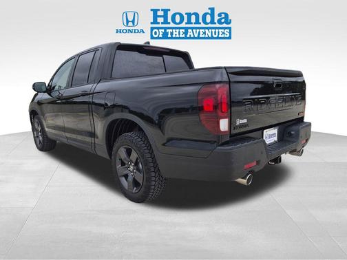 Crystal Black Pearl 2026 Honda Ridgeline TrailSport