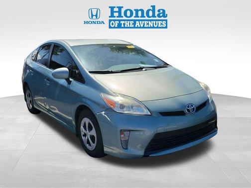 Pearl 2015 Toyota Prius Three