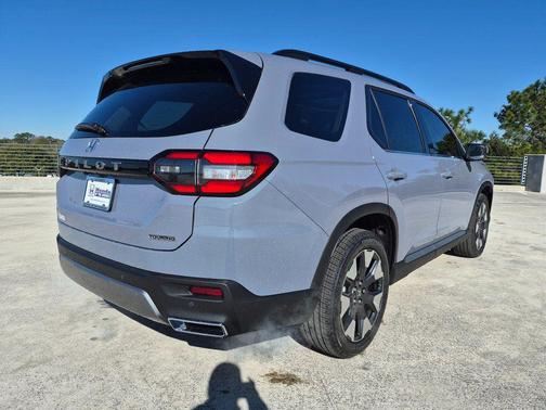 2026 Honda Pilot Touring 8-Passenger