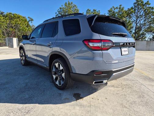 2026 Honda Pilot Touring 8-Passenger