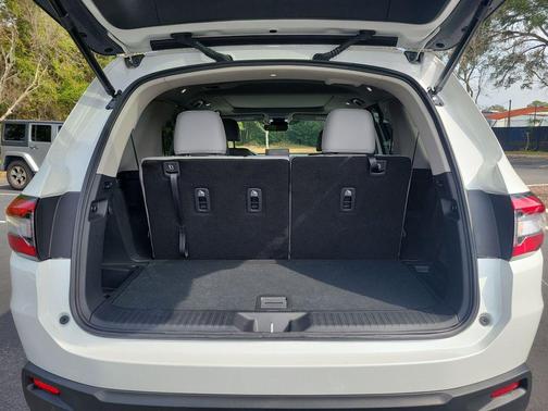 2025 Honda Pilot Touring 8-Passenger