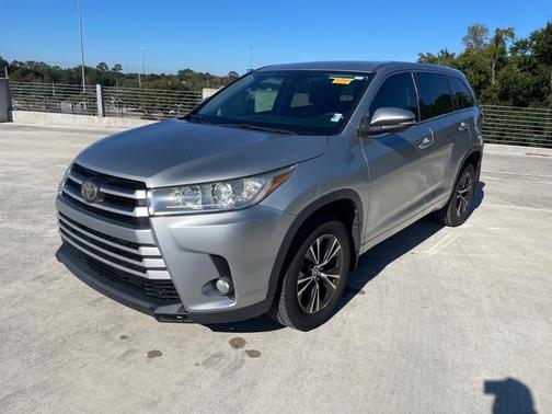 2017 Toyota Highlander LE