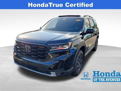 Crystal Black Pearl 2025 Honda Pilot TrailSport