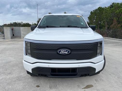 2024 Ford F-150 Lightning Flash