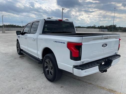 2024 Ford F-150 Lightning Flash