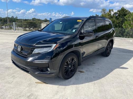 2022 Honda Pilot AWD Black Edition