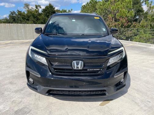 2022 Honda Pilot AWD Black Edition
