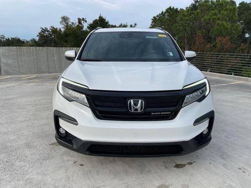 2022 Honda Pilot AWD Black Edition