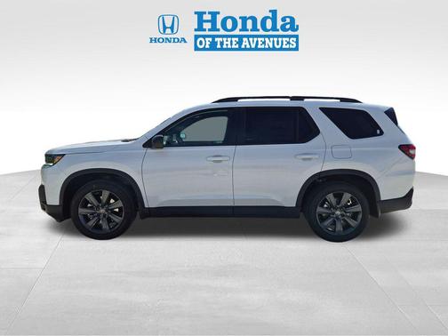 Platinum White Pearl 2026 Honda Pilot Sport