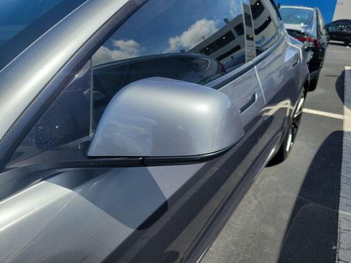 Pearl White Multi-Coat 2024 Tesla Model 3 Performance