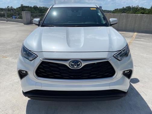 2023 Toyota Highlander Hybrid LE