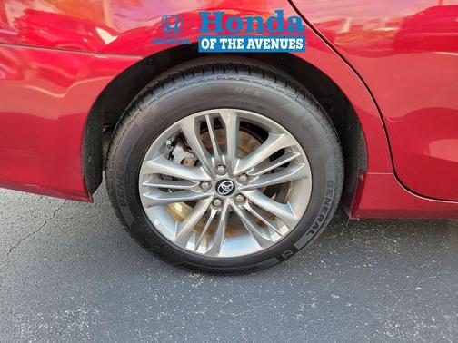 Ruby Flare Pearl 2017 Toyota Camry SE