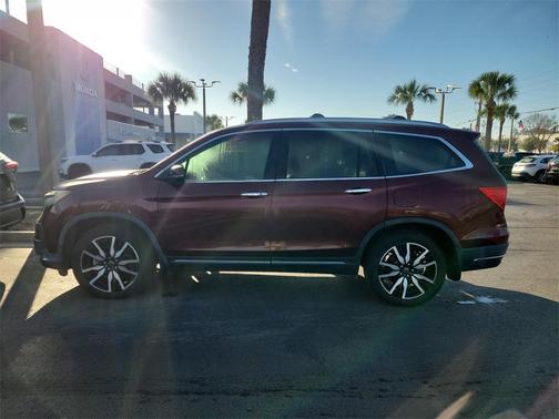 2020 Honda Pilot Touring 8-Passenger